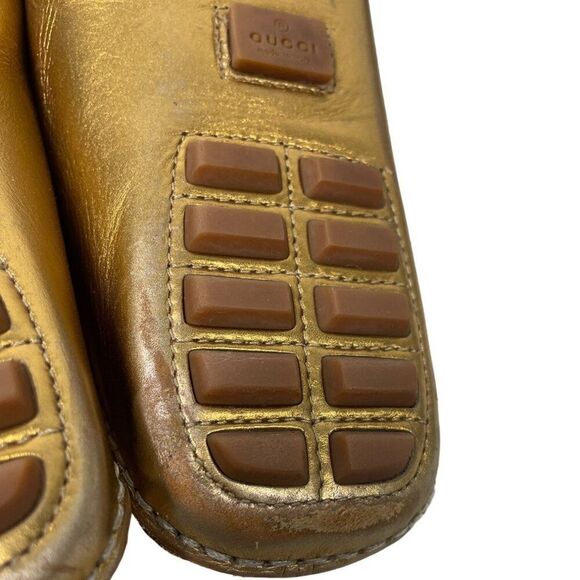 Gucci Women's 2000s Accent Gold Leather Loafers Sz 8.5 - Picture 10 of 14